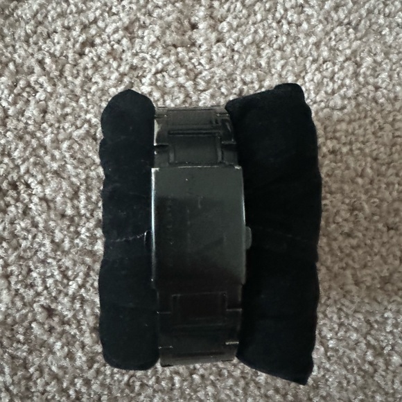 Men’s Armani Watch - Picture 3 of 4